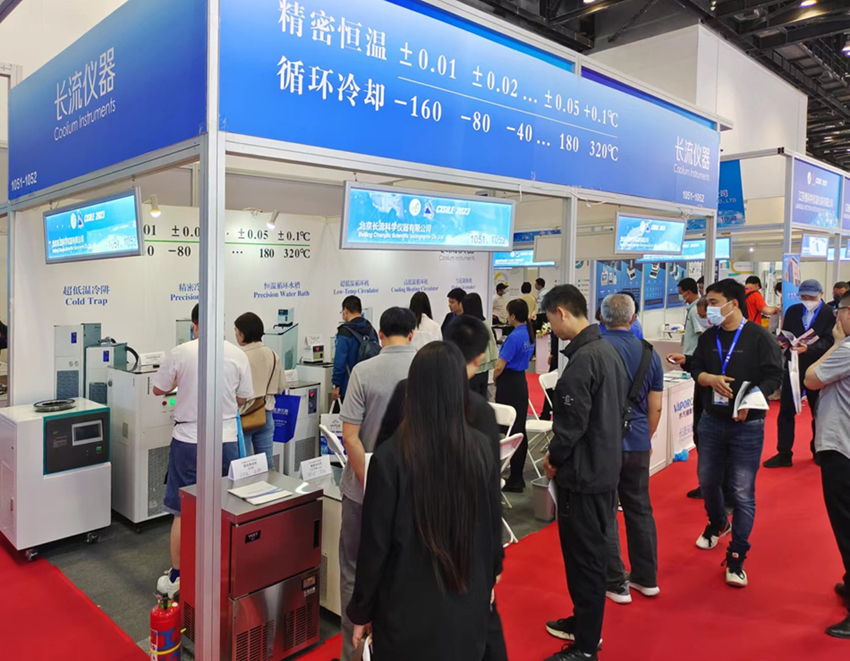 儀器展現(xiàn)場(chǎng)圖4.jpg 儀器展現(xiàn)場(chǎng)圖4.jpg
