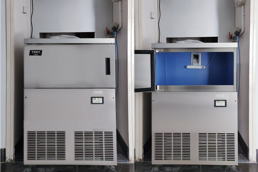 雪花制冰機(jī).jpg 雪花制冰機(jī).jpg