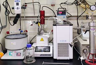 在實(shí)驗(yàn)過程中，如何確保恒溫循環(huán)水浴的溫度穩(wěn)定？