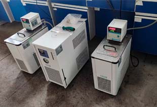 一臺HX-105制冷循環(huán)水浴，如何一拖二冷卻兩臺串聯(lián)粘度計？